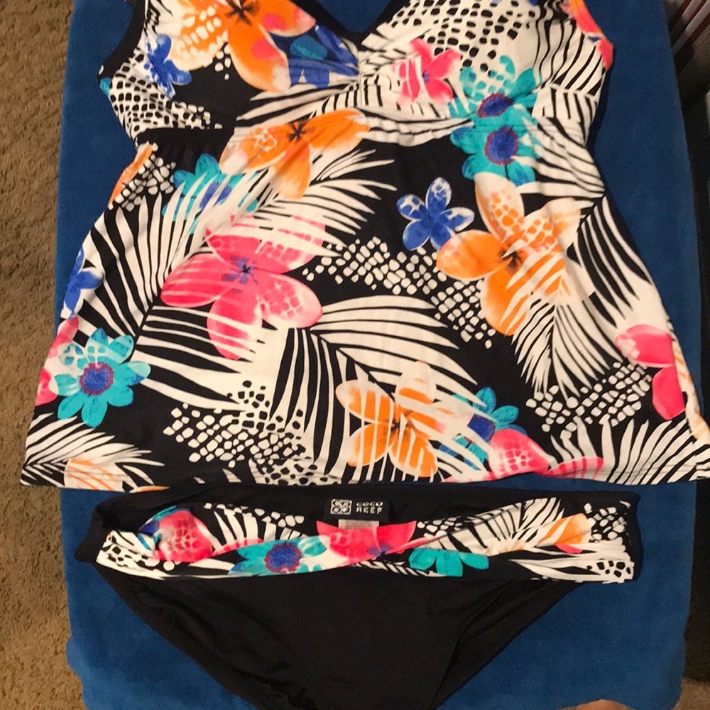 Coco Reef 2 piece Large bottom & bra size 36/38 D